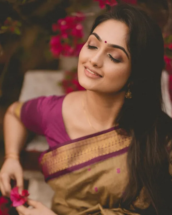BEIGE_GREEN_PURE_BANARASI_SAREE